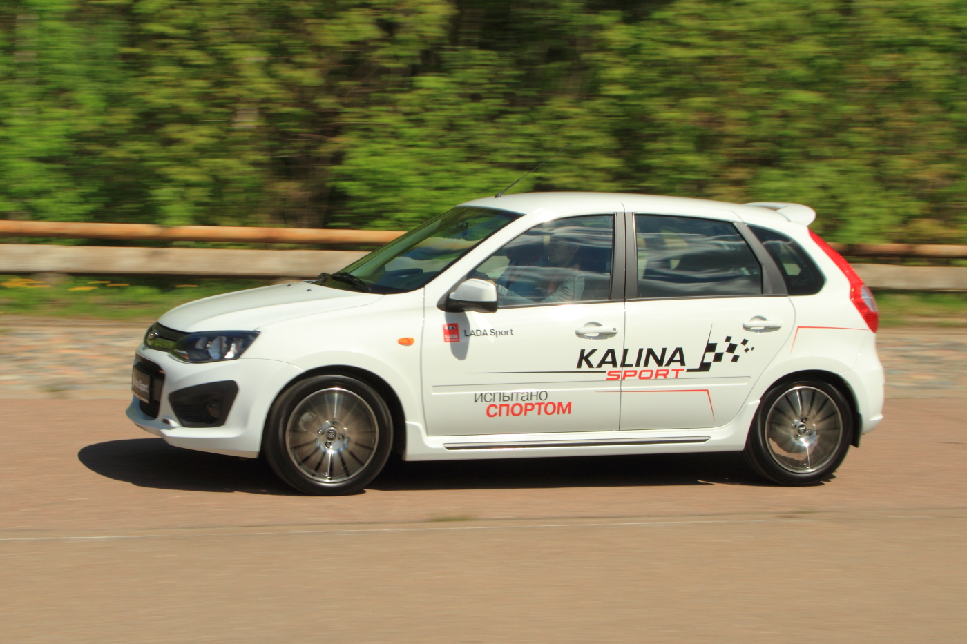 LADA Kalina Sport. Фото: Алексей Сергеев