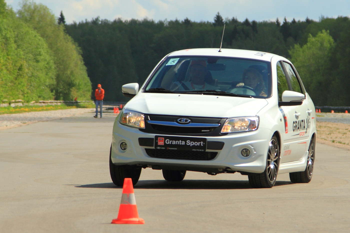 LADA Granta Sport. Фото: Алексей Сергеев