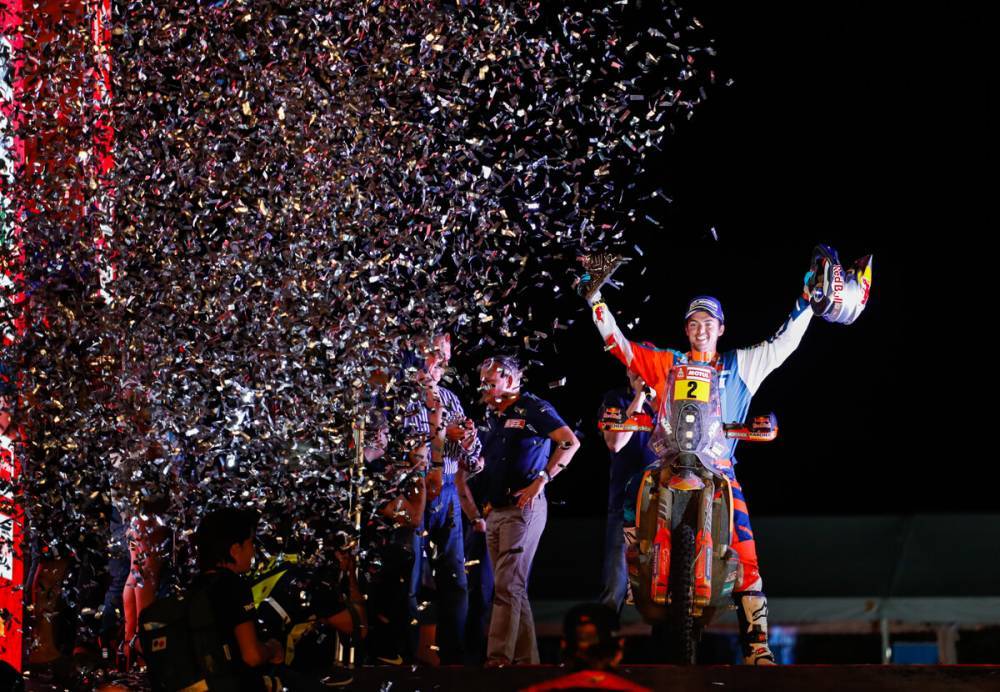 Маттиас Валкнер принес KTM 17-ю победу подряд на "Дакаре" © Dakar