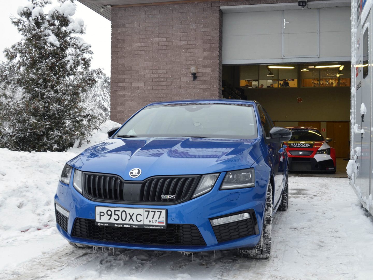 Octavia RS и Seat Leon © AUTOSPORT.com.ru