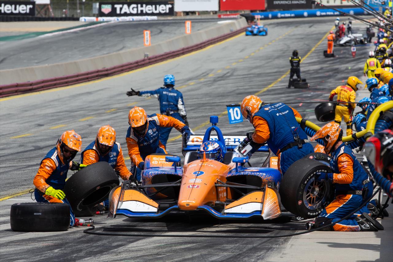 Скотт Диксон на пит-стопе © IndyCar Media